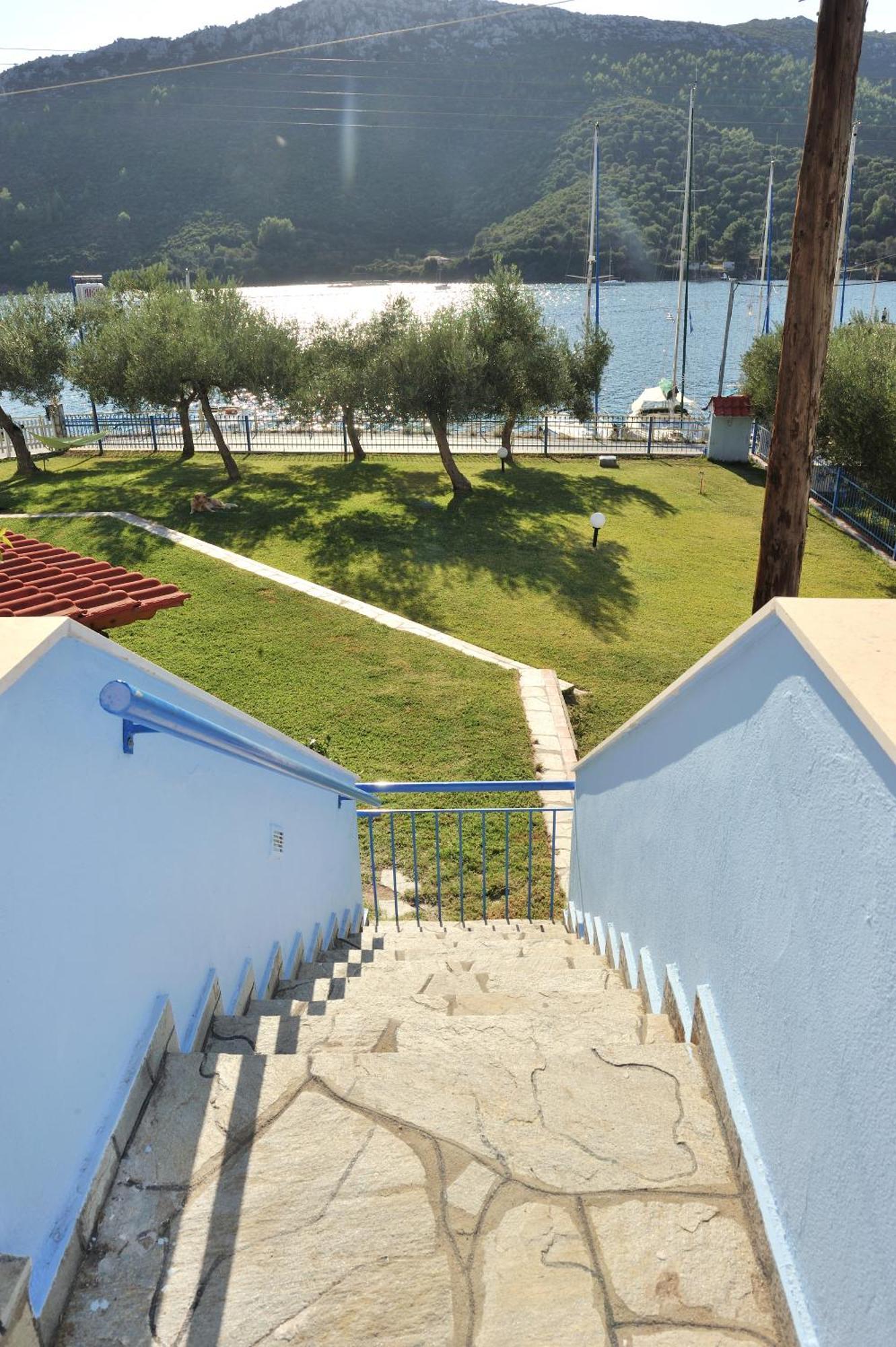 Aiolis Studios Porto Koufo Buitenkant foto